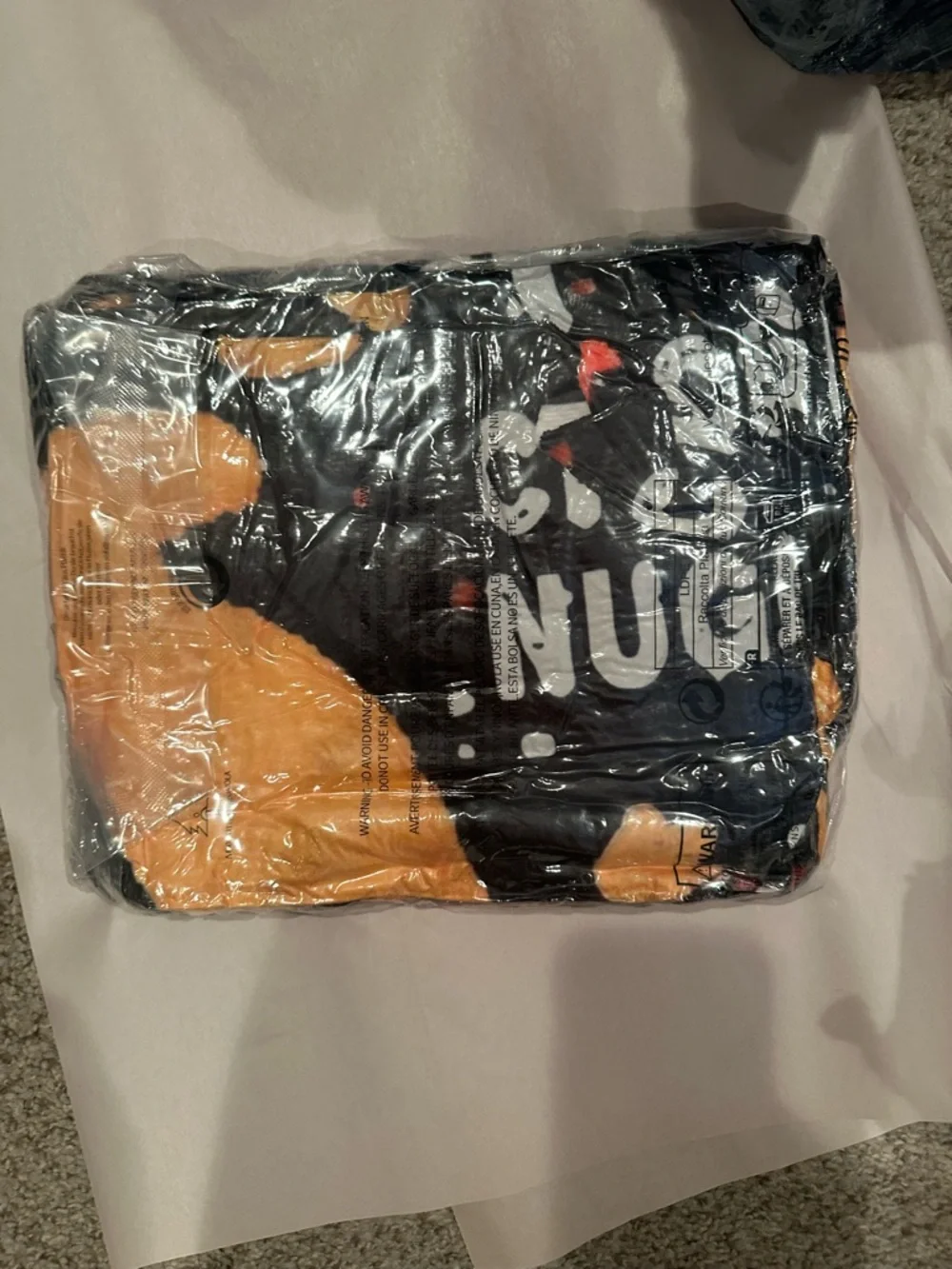 I love chicken nuggets black throw 50x60